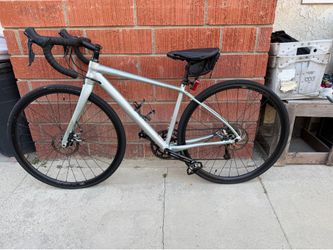 2023 Cannondale Synapse Sora size 48 road bike