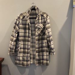 Women’s Plaid Schaket Zip Up