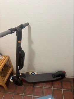 Segway Ninebot ES4 electric scooter