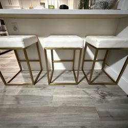 3 White Tufted Counter Stools Gold Base