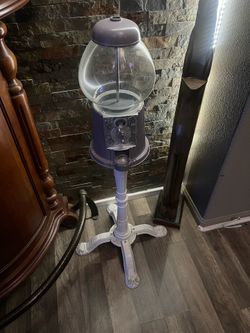 Gumball machine