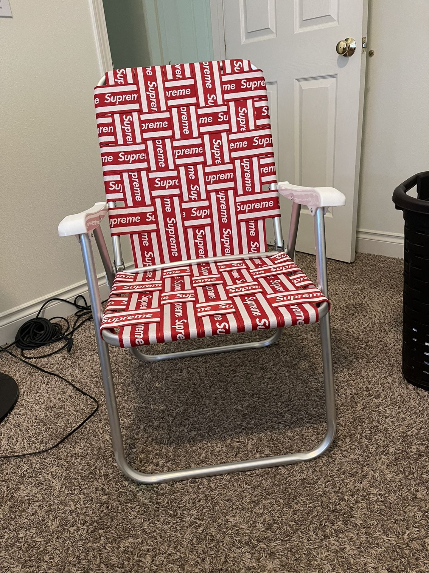 Supreme Lawn Chair 