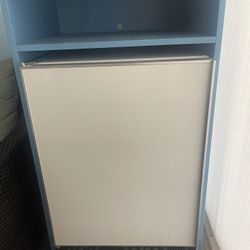 Mini Fridge 
