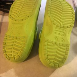 Crocs 7 M 9 W Green 