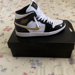 Air Jordan 1 Mid Se