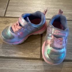 Skecher’s girls shoes