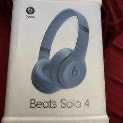 Beats Solo 4 