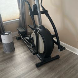 Nordic track E7 Sv Elliptical CrossFit