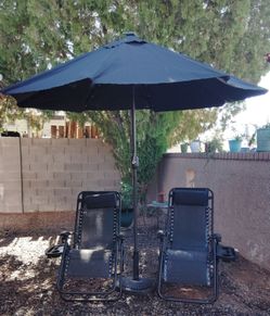 9 ft new solar lit umbrella new
