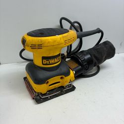Dewalt Palm Sander 214607/18