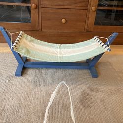 American Girl Of Today Patio Party Lazy-Day Hammock 18" Doll.  Some tiny dot stains on the stripe side and nicks on the dowels.  See photos. Smoke fre