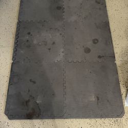 Zig Saw Mat For Work-Out Weights And Bench