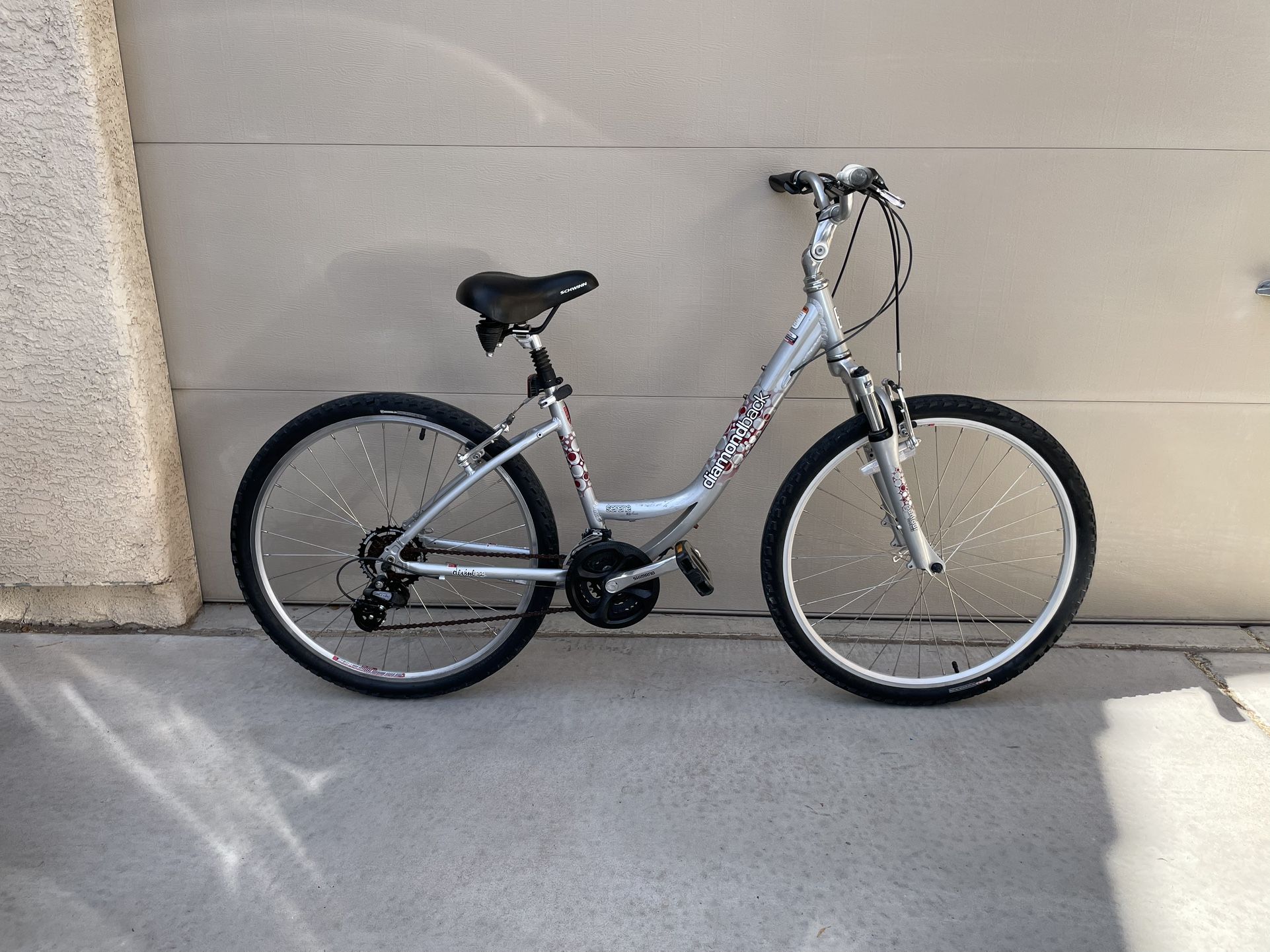 Hybrid Mountain Road Bike Diamondback Serene Bicycle