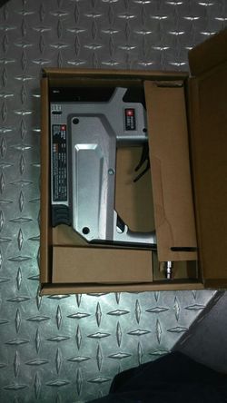 Air compressor staple gun