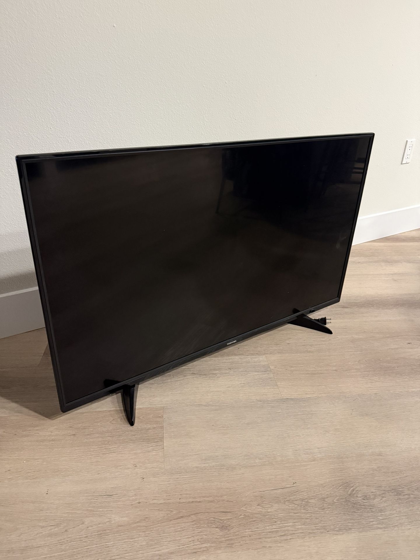 Toshiba 42in Fire stick Tv