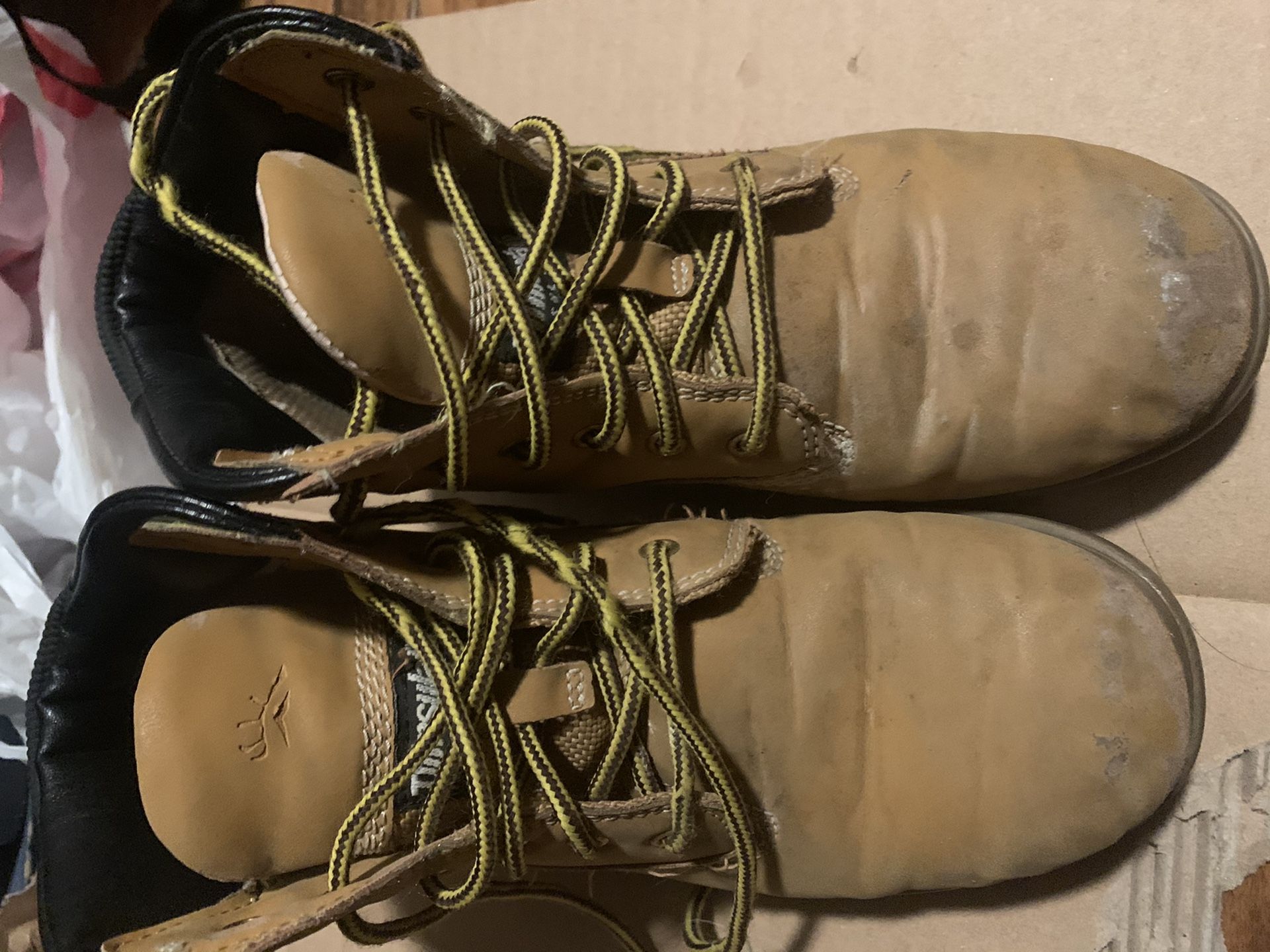 Yellow work boots - kids about size 2-3