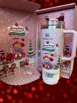Strawberry shortcake 40 ounce Stanley cup