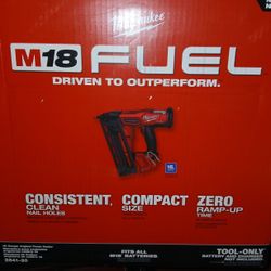 Milwaukee M18 Fuel 16° Angled Finish Nailer 