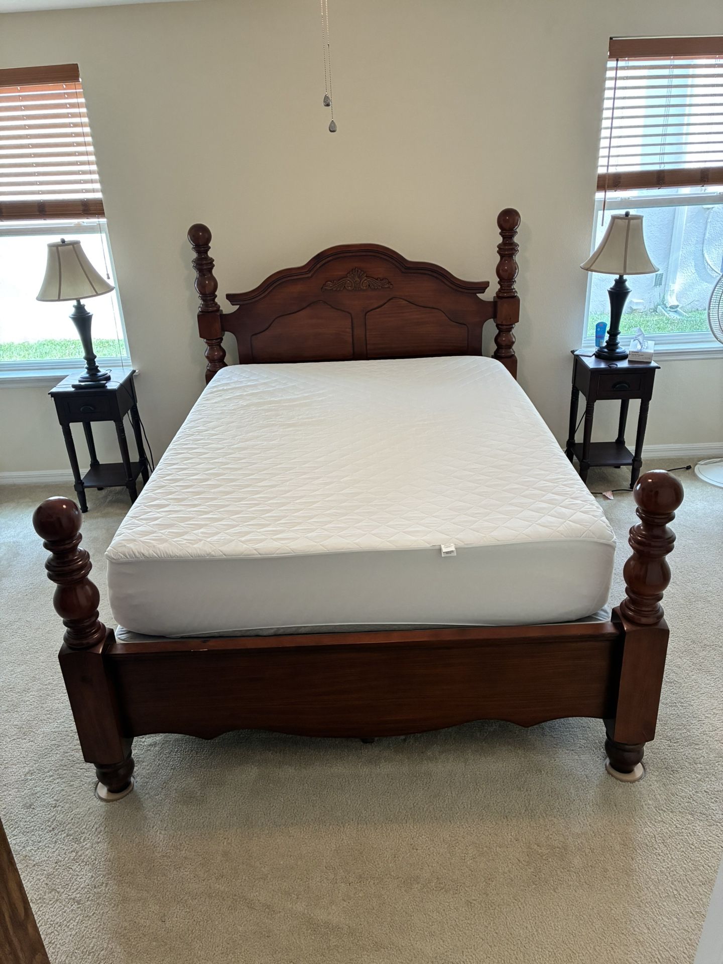 Designer Queen Size Bedroom Set