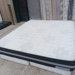 King Mattress And Box Spring 