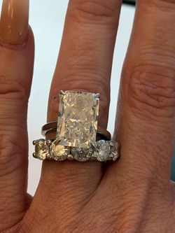 Jared Jewelers 11 Carat Engagement Wedding set
