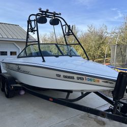 1997 20’ Ski Centurion