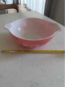 Pyrex pink gooseberry bowl