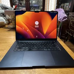 15” MacBook Air M2 - Midnight - 2023 Model - $400+ Off Retail!
