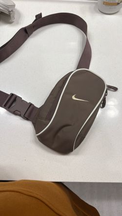 Nike Cross Body Pouch