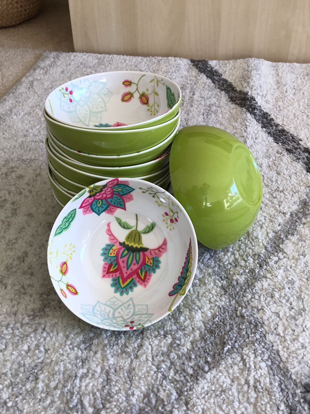 12 melamine bowls