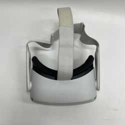 Oculus Quest 2 128GB Standalone All-in-One VR Headset KW49CM