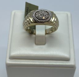 14K Gold Diamond Ring. New 