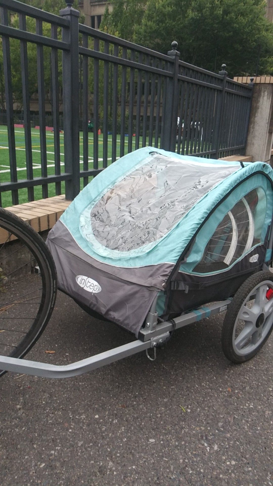 Instep bike trailer