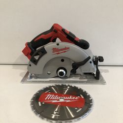 Milwaukee M18 18-Volt Lithium-Ion Brushless Cordless 7-1/4 in. Circular Saw (Tool-Only)