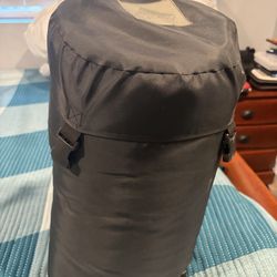 Kelly original brand sleeping bag with its backpack $80