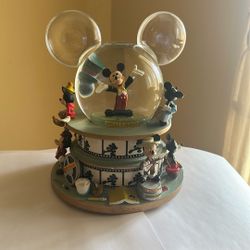Vintage Disney Mickey Mouse Snow Globe
