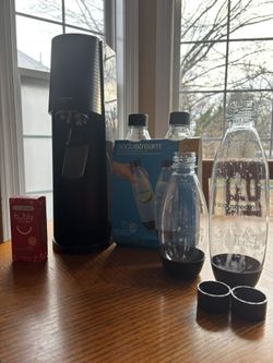 SodaStream Terraâ„¢ sparkling water maker