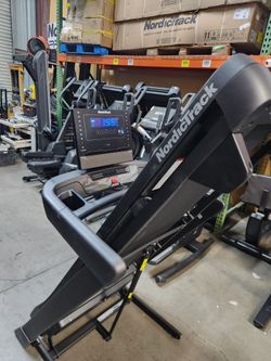 Nordictrack T series 8 Treadmill- 12% max incline 3.0HP motor- $500