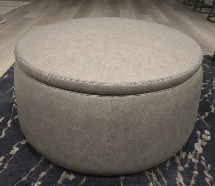 Roumd Storage Ottoman in Bonded Leather
