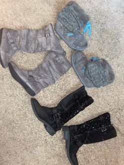 13c-3 pairs of boots