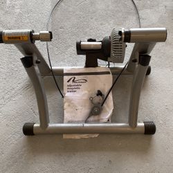 Bike Trainer Magnetic Roller by Nashbar