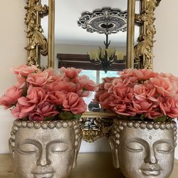 Very Gorgeous 2 Vases With Flowers 