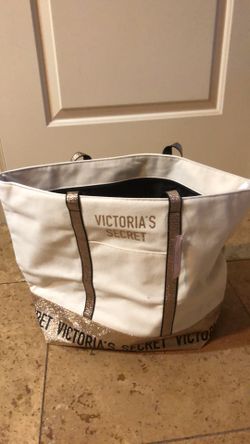 NWT VICTORIA'S SECRET Black Friday SILVER STRIPED SEQUIN TOTE TRAVEL  BAG