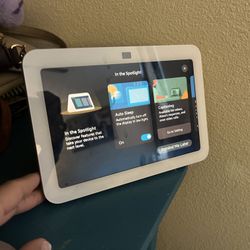 Amazon Echo show 8 