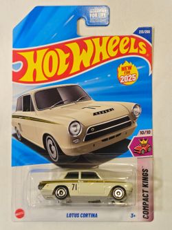 HOT WHEELS . COMPACT KINGS . 1984 LOTUS CORTINA .