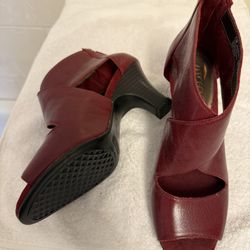 Red leather Aerosoles 