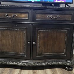 TV Stand/Storage Cabinet 