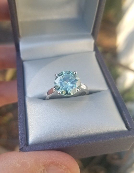 Beautiful 4.21 CT VVS1 WHITE ICE BLUE MOISSANITE DIAMOND 925 Sterling Silver Ring Engagement Size 7