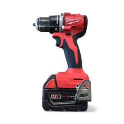MILWAUKEE CORDLESS DRILL #31844