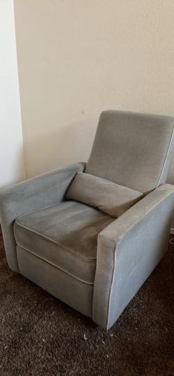 TAKING BEST OFFER- DaVinci Piper Glider Recliner